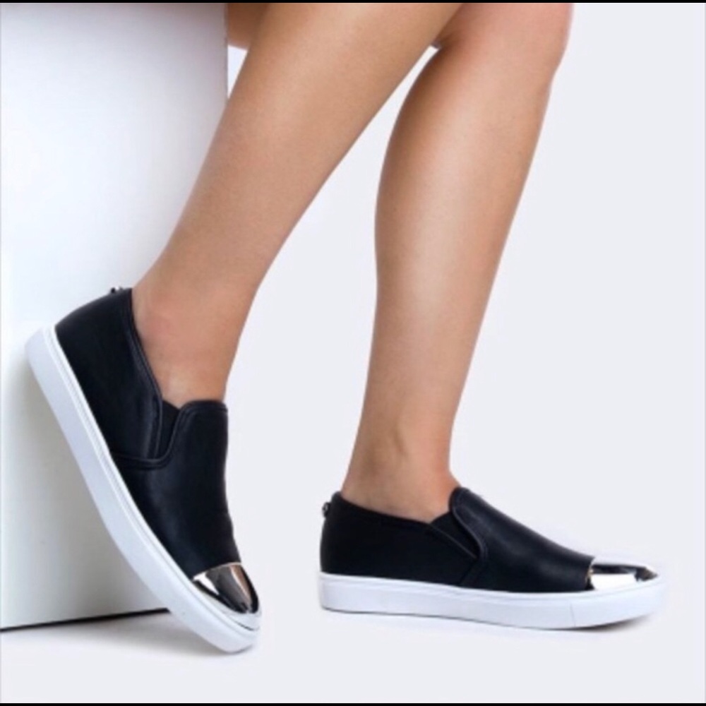 Steve Madden slip on sneakers